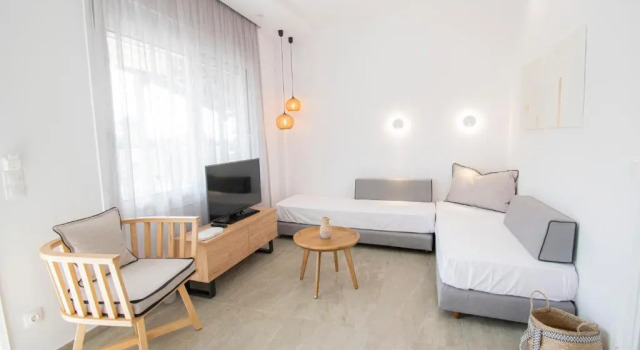 Coel Luxury Suites by RentalsPro Services - Potidea Halkidiki, Book Apartment Nea Moudania 