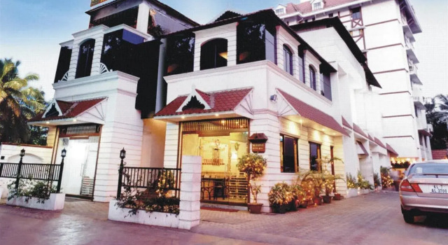 Yuvarani Residency, Забронировать Отель Бизнес-отели штата Кералы, 4* 5*