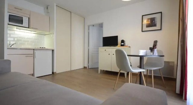 Двухместные апартаменты Hotel Cerise Chatou