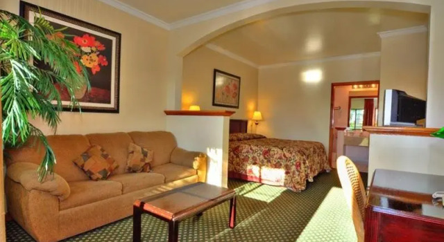 Номер Deluxe SureStay by Best Western Morgan Hill
