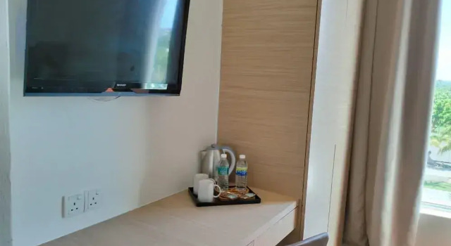 Четырёхместный номер Standard Sunflower World Hotel