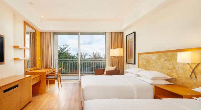 Двухместный номер Grand с балконом Four Points by Sheraton Shenzhou Peninsula Resort