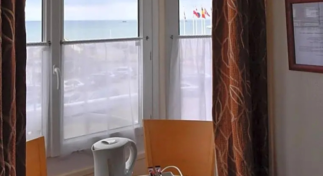 Номер Standard с видом на море Hotel De Normandie