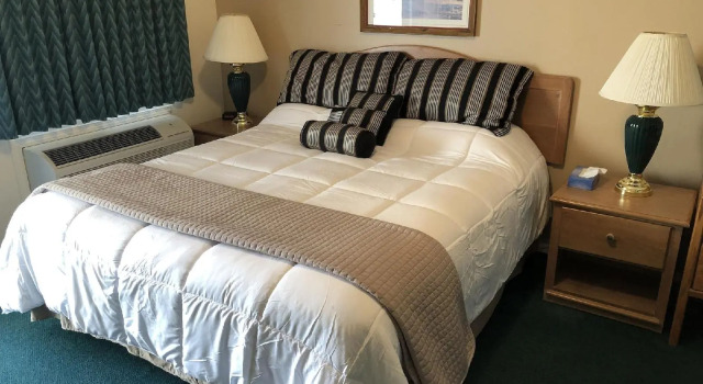 Meadowcliff Lodge Coleville, Prenota Hotel Coleville California