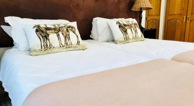 Двухместный номер Standard Sandras Guest House
