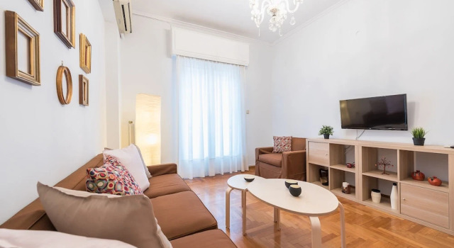 Elegant Koukaki Apartment  by Cloudkeys