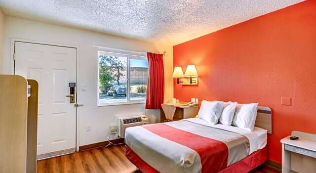Номер Standard Motel 6-Stockton, CA - North