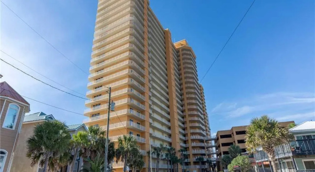 Treasure Island 207 - Two Bedroom Condo, Book Hotel Hoteller i Lower Grand Lagoon med parkering, Parkering
