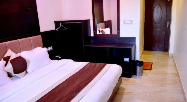 Двухместный номер Deluxe Hotel Kishna Palace
