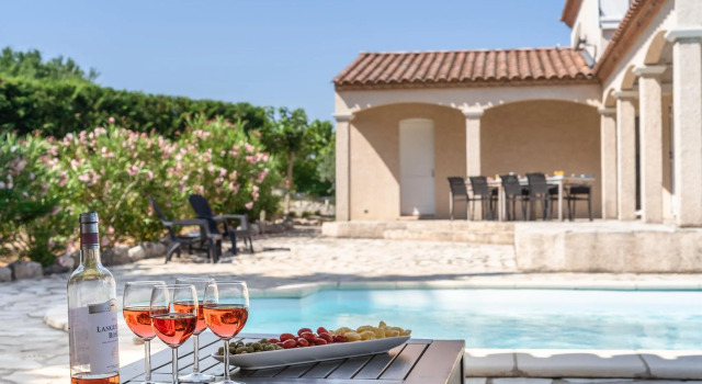 Luxurious villa with private swimming pool and beautiful view of Minervois, Rezerwuj Willa Oupia Hérault