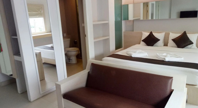Номер Deluxe с балконом Khuang Singh Residence & Hotel Chiangmai