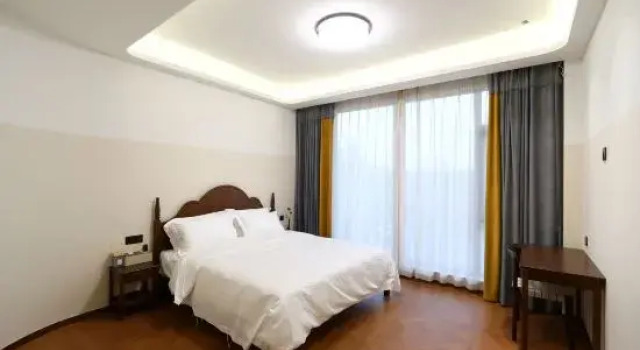 Люкс Business Luoyang Yishe Hotel