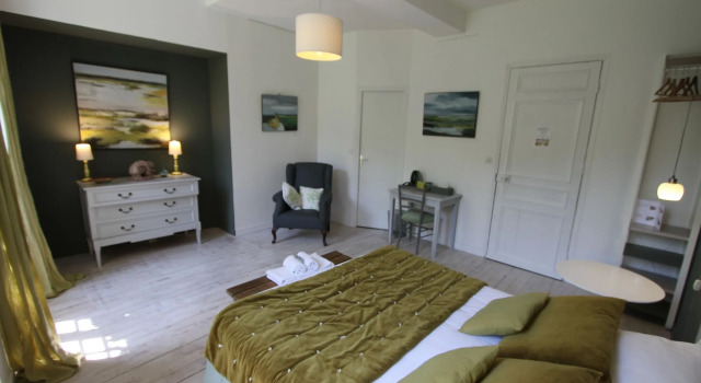 La Haute Flourie - bed and breakfast -chambres dhôtes, Забронировать Отель Сен-Мало Vallee de la Rance