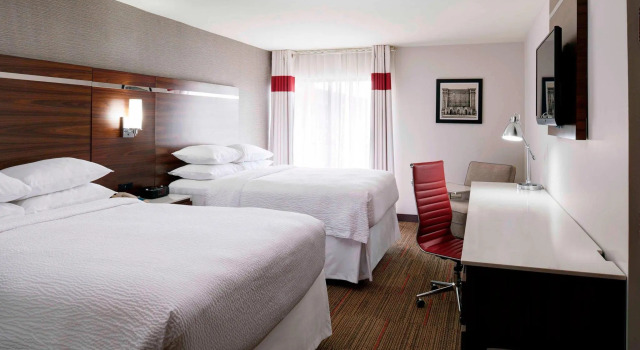 Четырёхместный номер Standard Four Points by Sheraton Detroit Novi