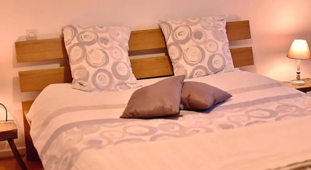 A Deux pas du Rhône, Rezervați Hotel Sault-Brénaz 