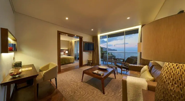 Одноместный номер Standard с балконом и с видом на море Les Suites at The Cliff Bay - PortoBay