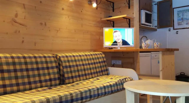 Appartement La Tania, 2 pièces, 5 personnes - FR-1-513-7