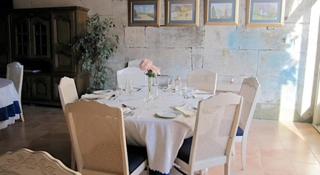 La Cour des Cloches