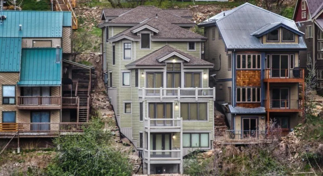 Park City Panorama Mansion, Забронировать Отель Отели Парк-Сити 4 звезды, рядом с Skatepark, 4*