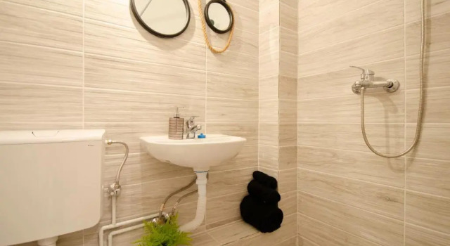 Апартаменты Miha modern and central apartament