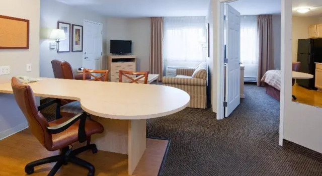 Номер Standard Candlewood Suites Milwaukee Brown Deer by IHG