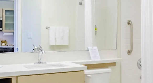 Двухместный номер Standard Candlewood Suites Miami Intl Airport - 36th St by IHG