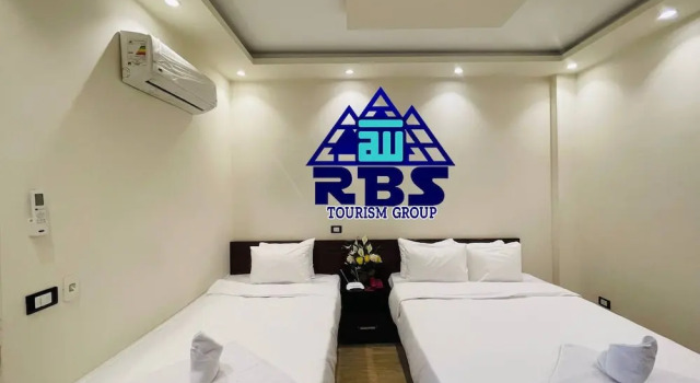 King tout pyramid, Rezervovat Hotel Gíza 
