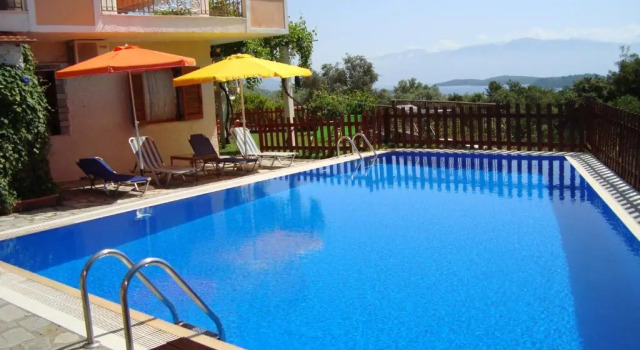 Villas ground floor apartment with 60 qm swimming pool, Prenota Appartamento Palaiokatoúna 