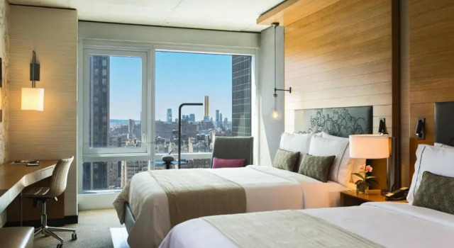 Двухместный номер с видом на горизонт Renaissance New York Midtown Hotel