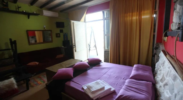 Двухместный номер Deluxe с балконом и с видом на море Hotel Vila "Oda E Miqve"Vlore