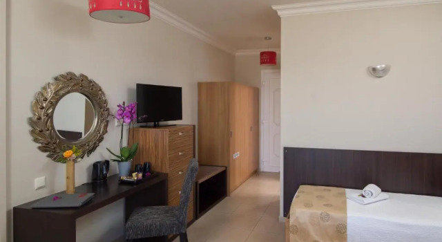 Семейный номер Superior с видом на море Sunrise Resort Hotel