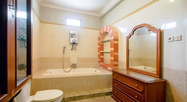 The Doctor'S Guest House by Oyo Rooms