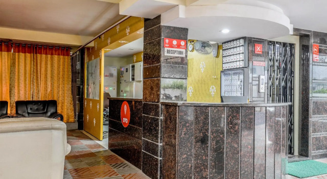 OYO Flagship 9352 Hotel SRC Grand, Varaa Hotelli Edulliset hotellit kohteessa Andhra Pradesh