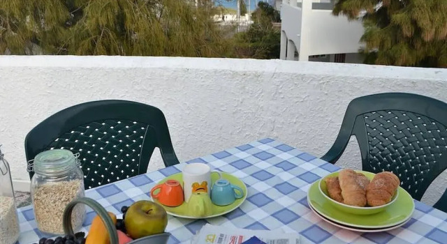 Апартаменты с 2 комнатами с балконом Beautiful Apartment On The Beach In Central Location With Spacious Balcony Pets