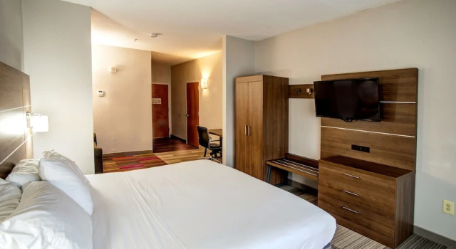 Sleep Inn & Suites, Book Hotel La Plata Maryland