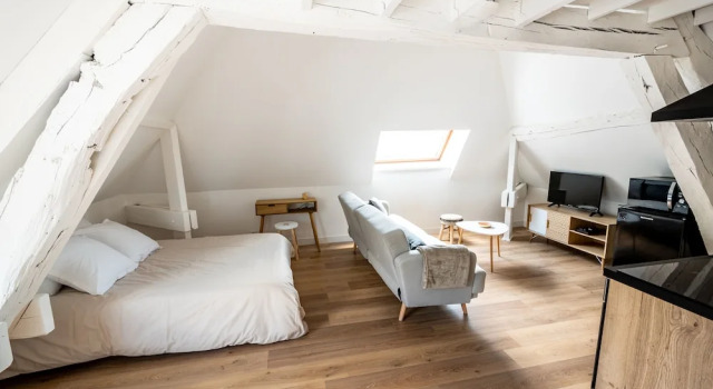 Le Relais De La Ravine 5, Book Hotel Hotels in Vernon with Parking, Parking