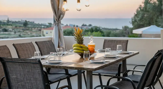 Вилла 3As Luxury Villa with Heated Pool, Sauna and Gym