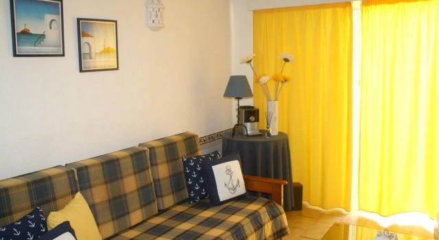 Apartment With 2 Bedrooms in Porches, With Pool Access and Furnished G, Rezerwuj Apartament Hotele w Algarve z parkingiem, Parking