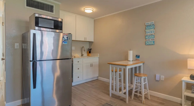 Семейная студия Executive Keys Condominiums on the Beach