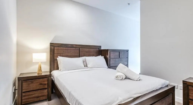 Chic Inner City Position 2 bedroom apartment with Parking By Serain Residences, Забронировать Апартаменты/квартира Апартаменты Брисбна, рядом с Тиволи, Апартаменты/квартира
