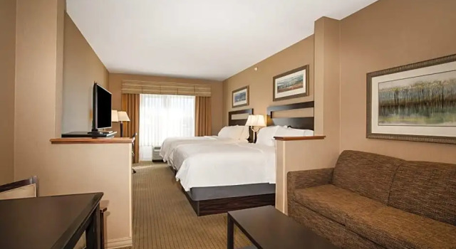 Четырёхместный люкс c 1 комнатой Holiday Inn Laramie by IHG