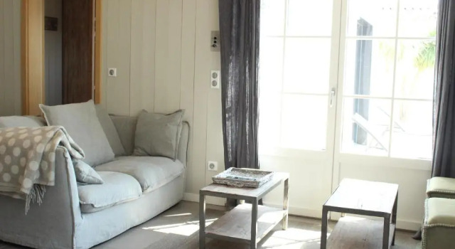 Mv Lodge