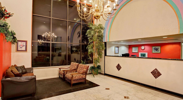Howard Johnson Express Inn And Suites Lakes Front, Забронировать Отель Киссимми Диснейуорлд Орландо
