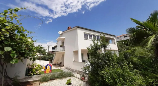 Studio Lea, Забронировать Апартаменты/квартира Апартаменты Крка, рядом с Krk Harbour, Апартаменты/квартира