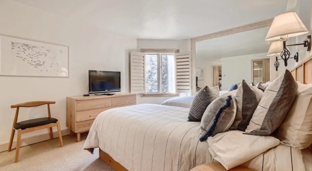 Westwind 307 2BD 2BA Platinum Condo in Lionshead Village, Забронировать Апартаменты/квартира Отели Вейл с парковкой, Парковка