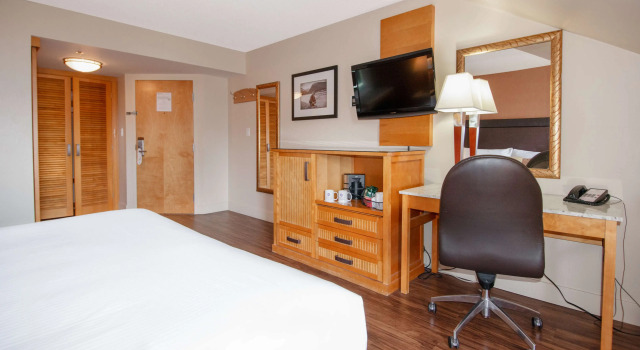 Двухместный номер Standard Coast Hillcrest Hotel