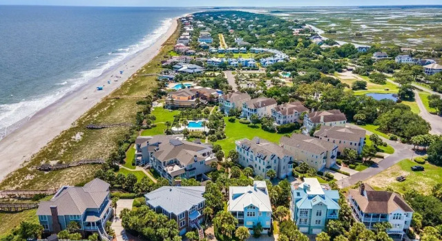 Коттедж с 4 комнатами This Villa Offers Stunning Views Of The Ocean And The Calming Sound Of The Waves 4 Bedroom Home by Peace Vacations