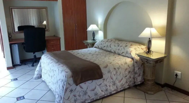 Emoyeni Lodge