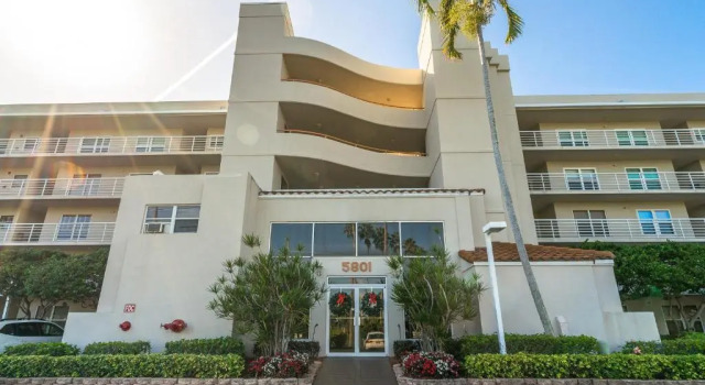 Bahia Vista 8-115