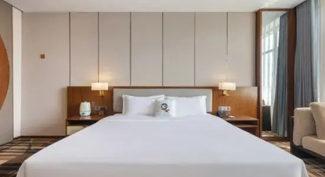 Komfortowy dwuosobowy suite z widokiem na ogród Beiting Ying Hotel